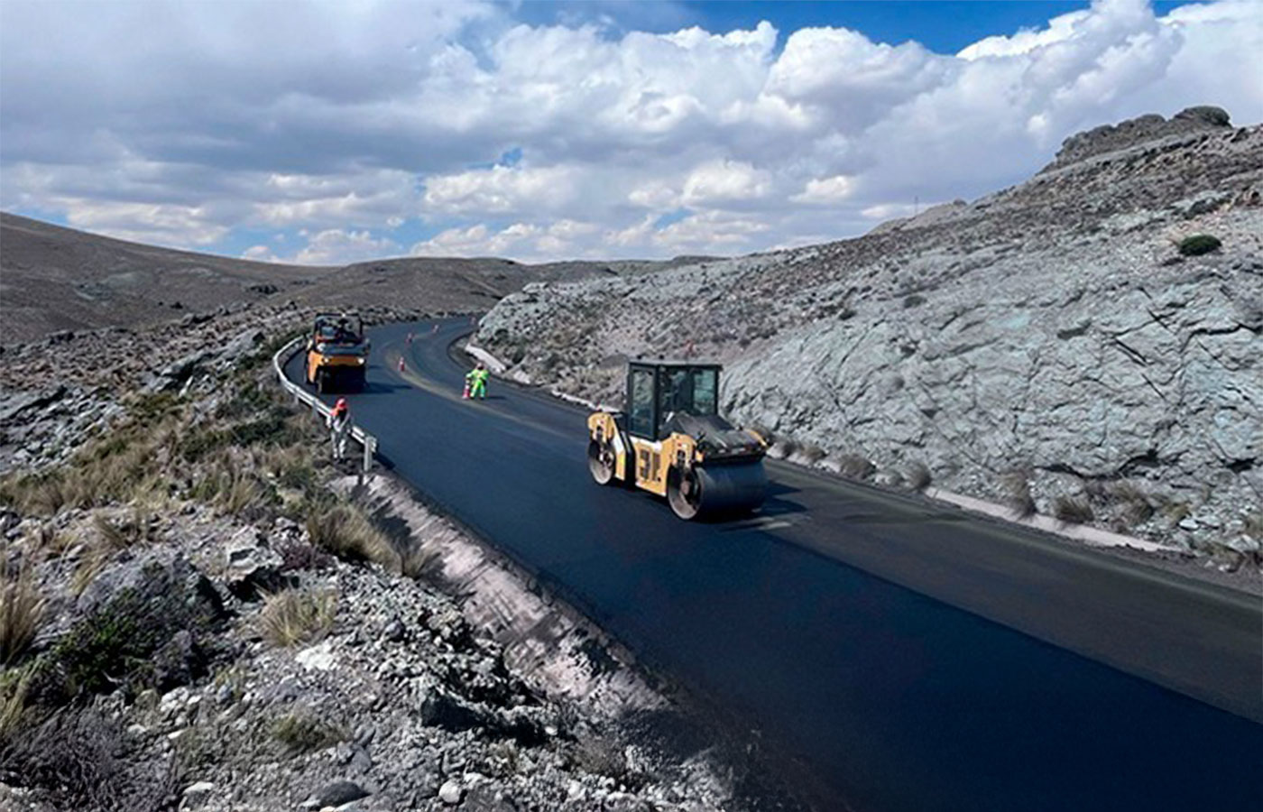Perú concluye renovación de 33 km de la Carretera Interoceánica Sur 