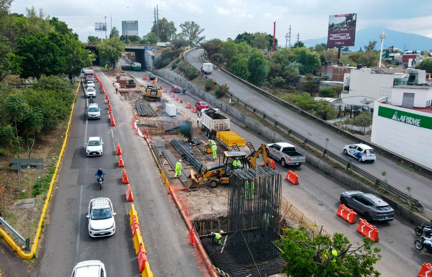 México: SICT construye seis distribuidores viales en Michoacán