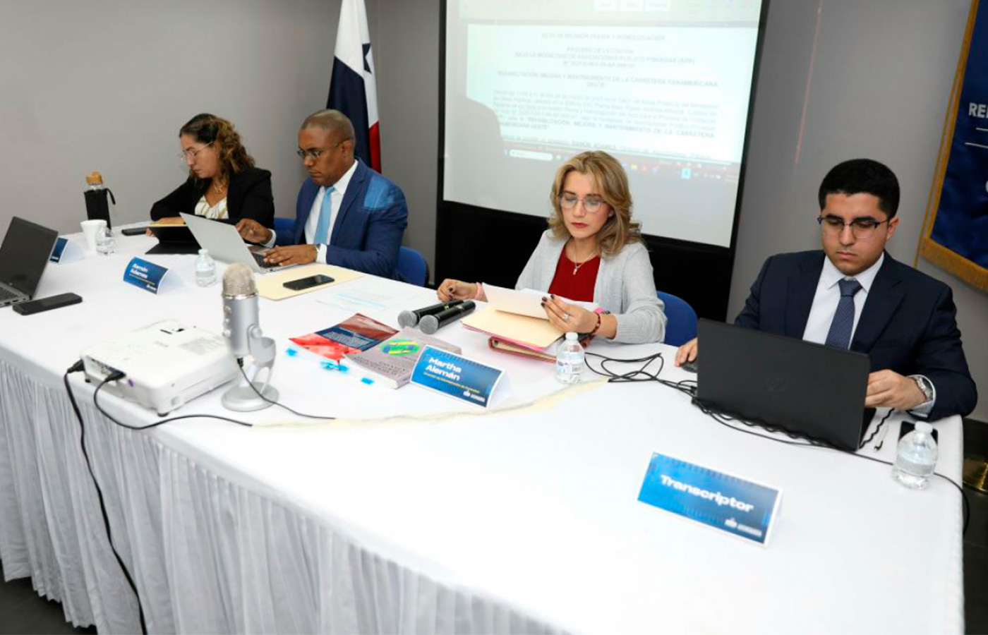 Panamá aprueba licitación de la Carretera Panamericana Oeste