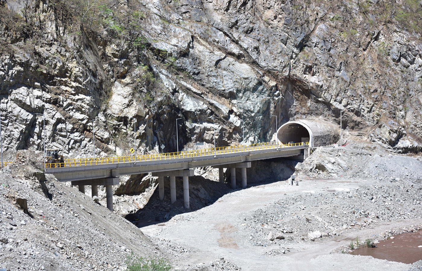 México: Nueva carretera San Ignacio-Tayoltita entra en su etapa final