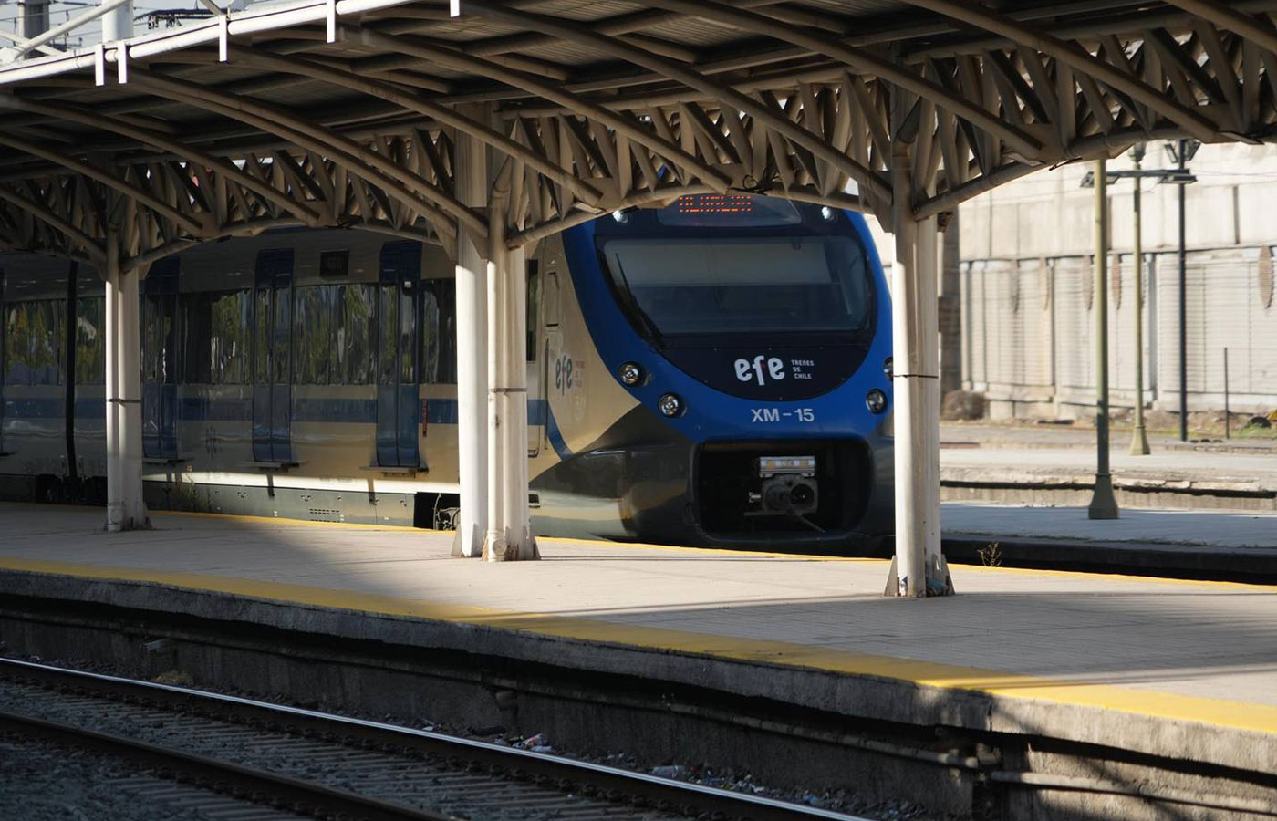 Tren Santiago-Batuco: Chile firma contrato para iniciar construcción de obras en superficie