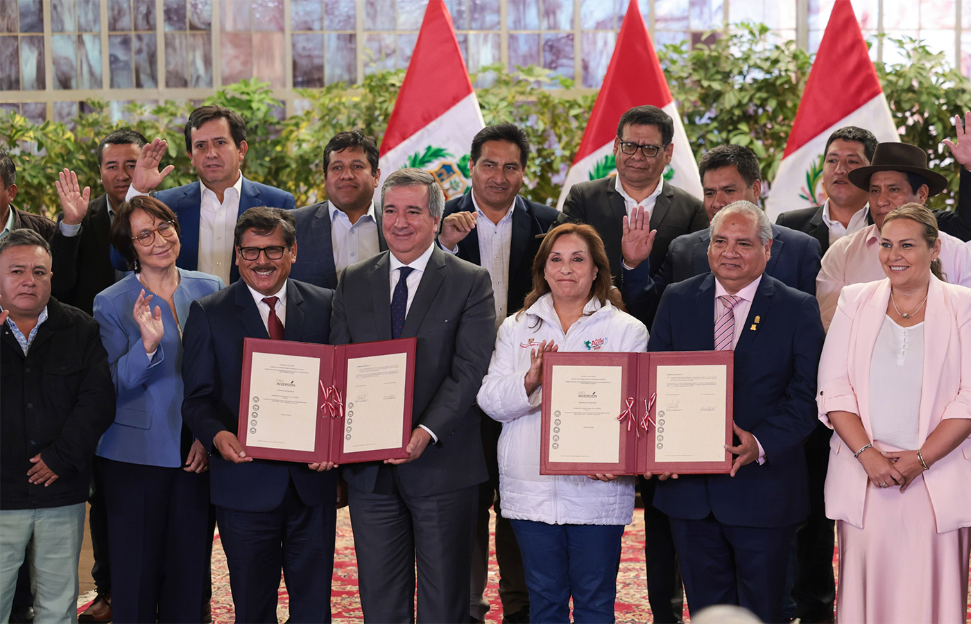 Perú: Suscriben contrato de concesión del Proyecto Longitudinal de la Sierra – Tramo 4