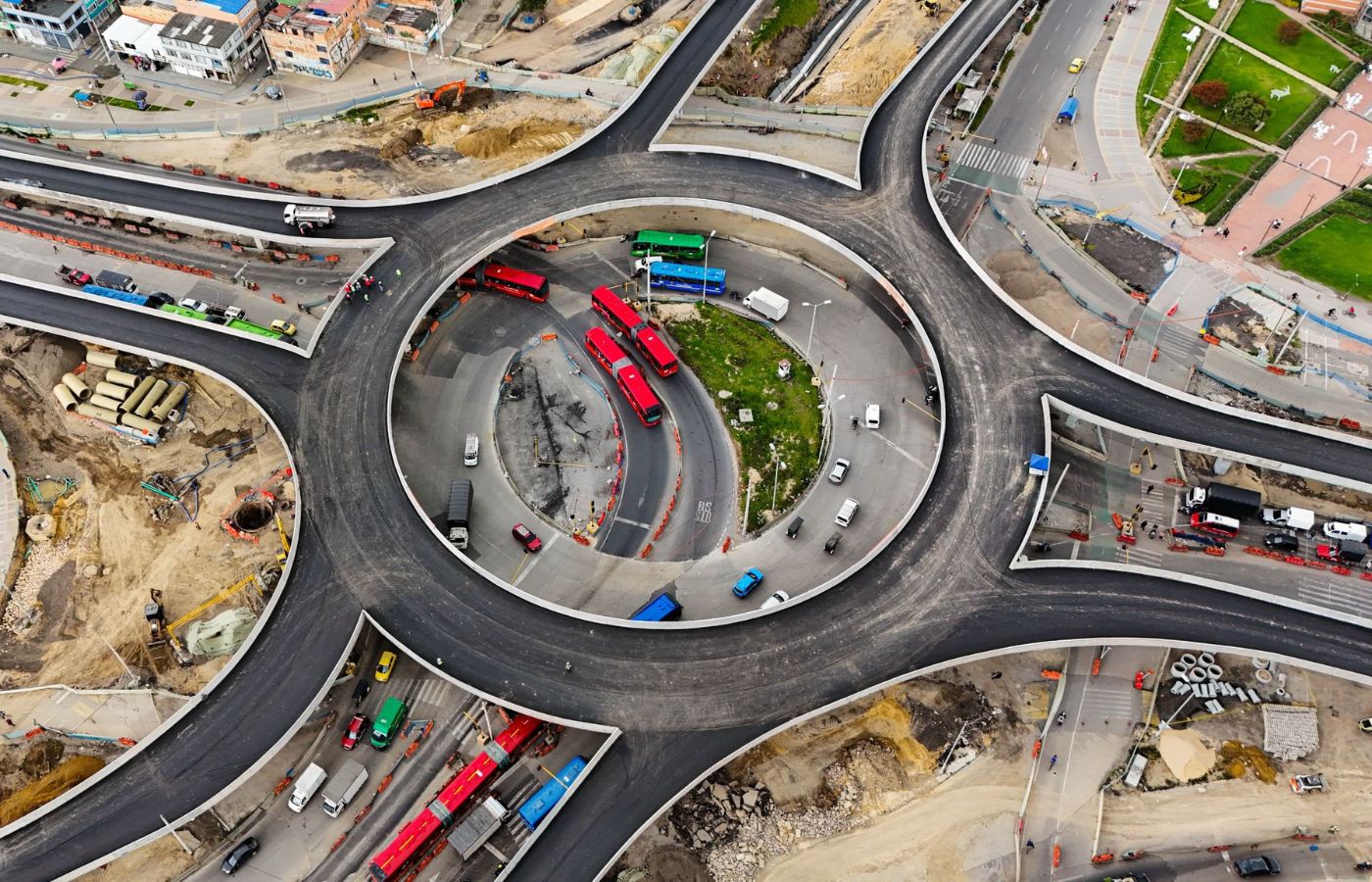 Colombia: Avanza la construcción de la glorieta elevada en la av. Ciudad de Cali