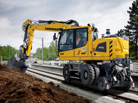 Excavadoras ferroviarias A 922 Rail y A 924 Rail en la IAF 2025